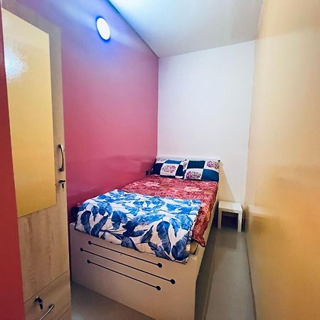 Апартаменты Moon Backpackers Burjman Exit 2, Family Partitions, Loft Partitions, Дубай Экстерьер фото