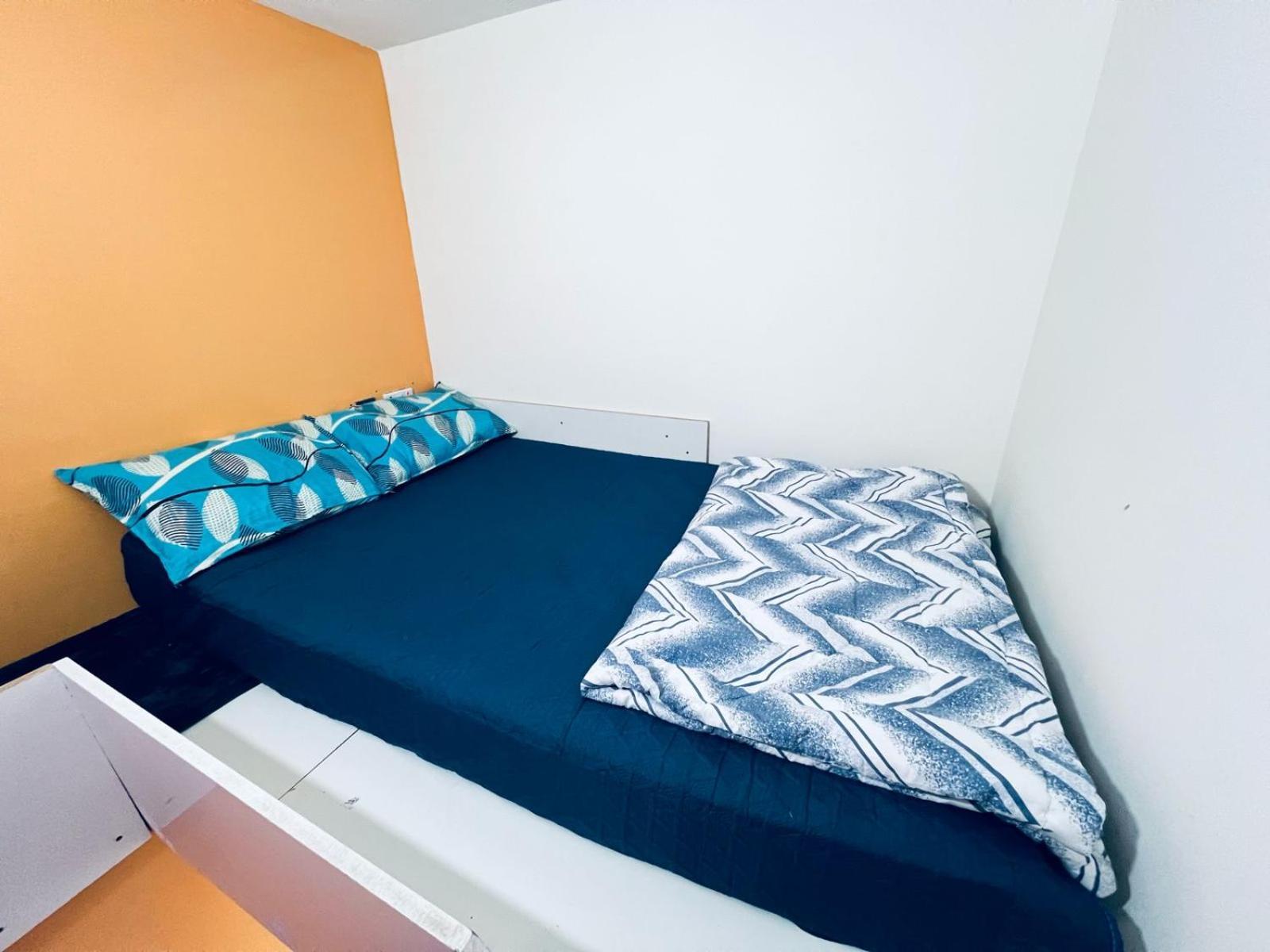 Апартаменты Moon Backpackers Burjman Exit 2, Family Partitions, Loft Partitions, Дубай Экстерьер фото